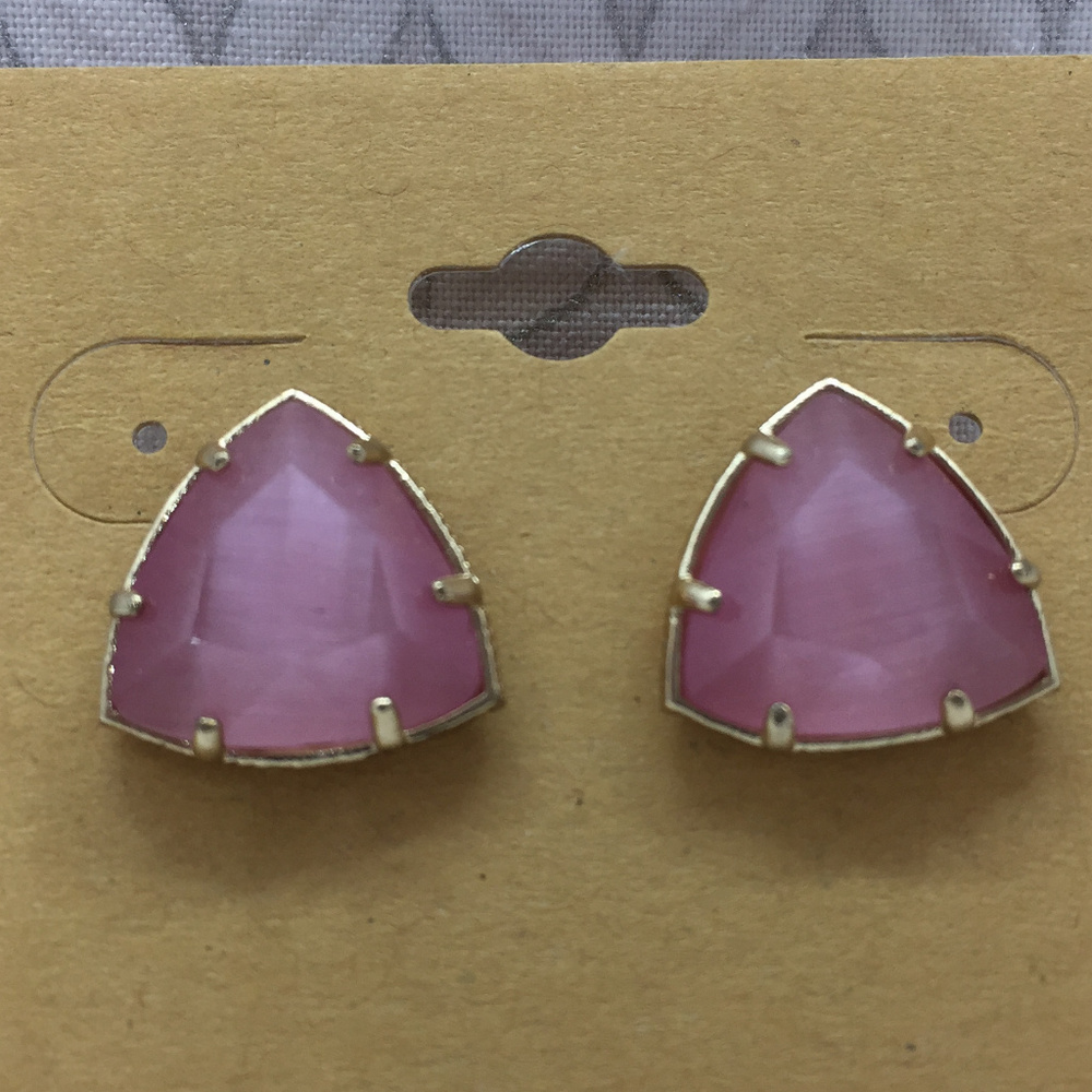 Pink cat's eye triangle stud earrings